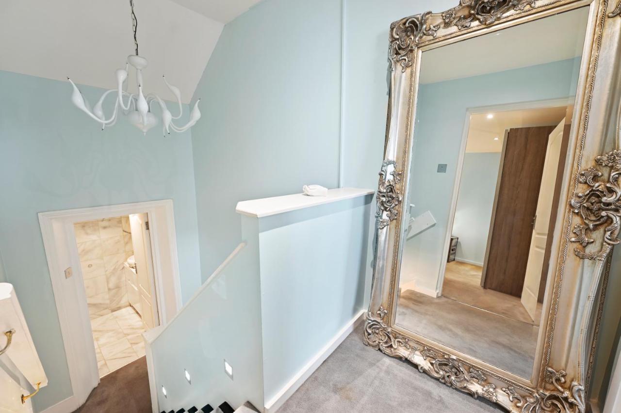 Hampstead Opulence Apartment - Luxurious Split Level Property Лондон Екстер'єр фото